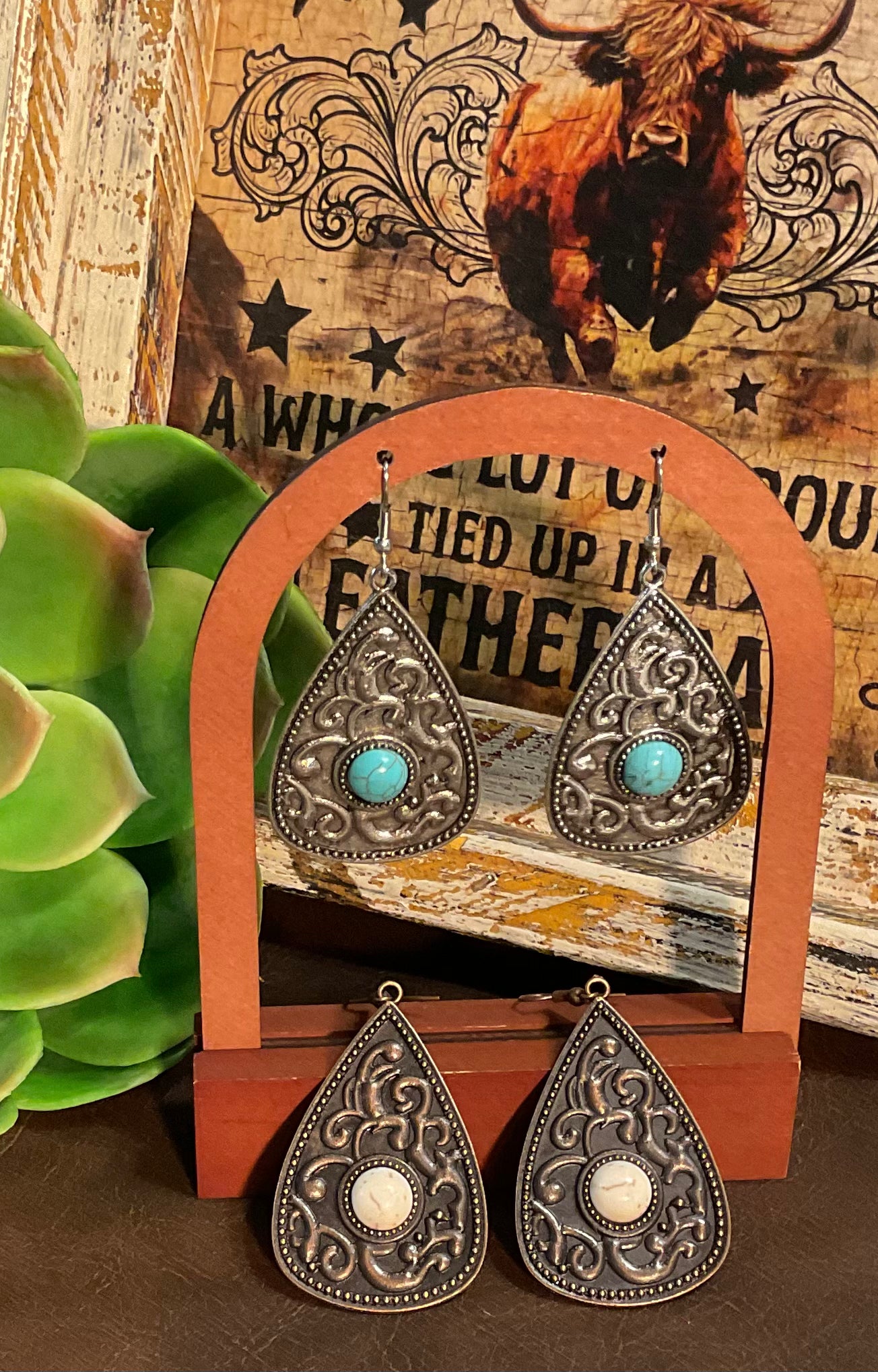 Canyon Grace Teardrop Earrings