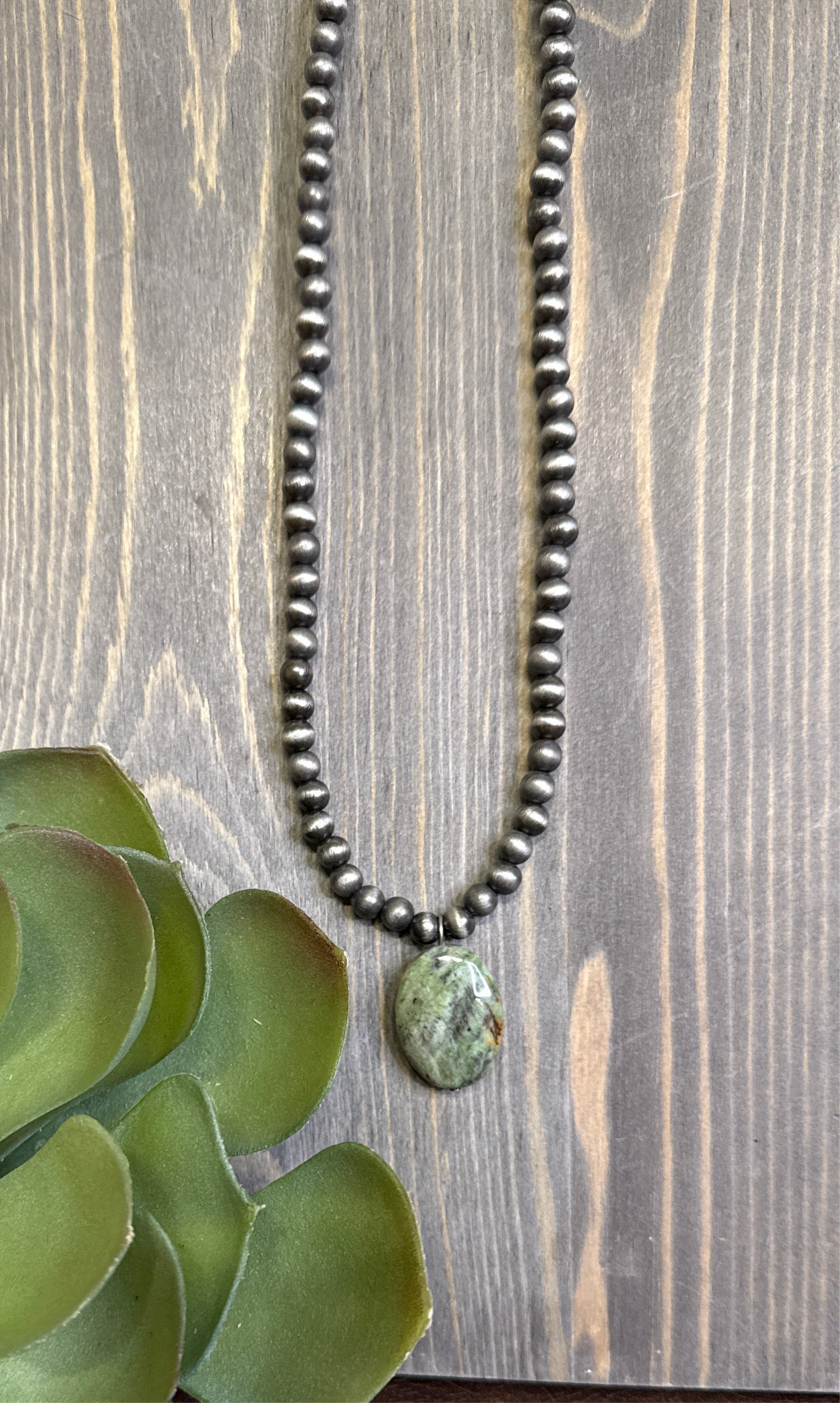 Willow Pearl Pendant Necklace