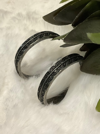 1-inch antique silver Des Moines Hoop Earrings with etched detailing, lightweight and vintage-inspired.
